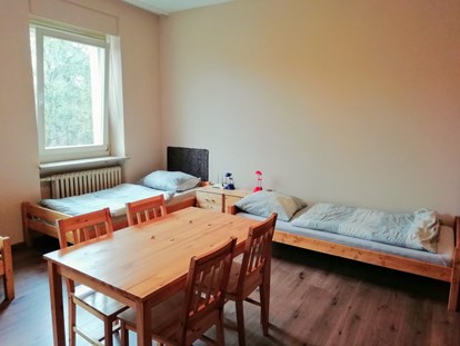 Monteurwohnung - Bettwäsche: Bettwäsche inklusive - Franz Berg Apartments