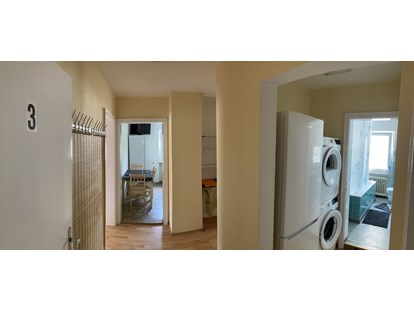 Monteurwohnung - Badezimmer: eigenes Bad - Vorzimmer - Franz Berg Apartments